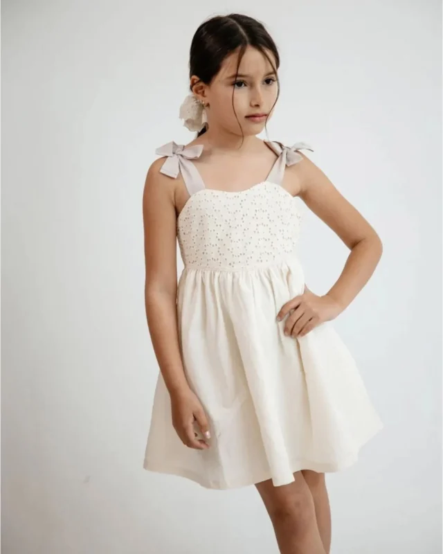 אז בימים חמישי ושישי נלך עם לבן לבית הספר ולגן,  לחגיגות שבועות ולארוחת החג 🍰
ולכבוד זה כל השמלות אצלנו בחנות ב20%-30% הנחה!
ולא לשכוח- להכין את הטנא והזר ואתם מוכנים!

מדרחוב זכרון יעקב המייסדים 52 חצר לייטנר